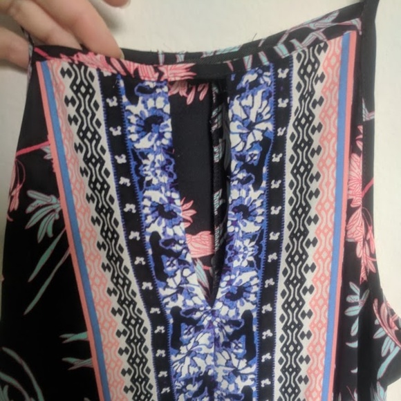 Express Floral Top - Picture 3 of 5